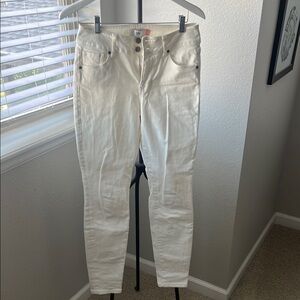 CAbi White cinch Skinny Jeans Lightweight Stretch; size 4